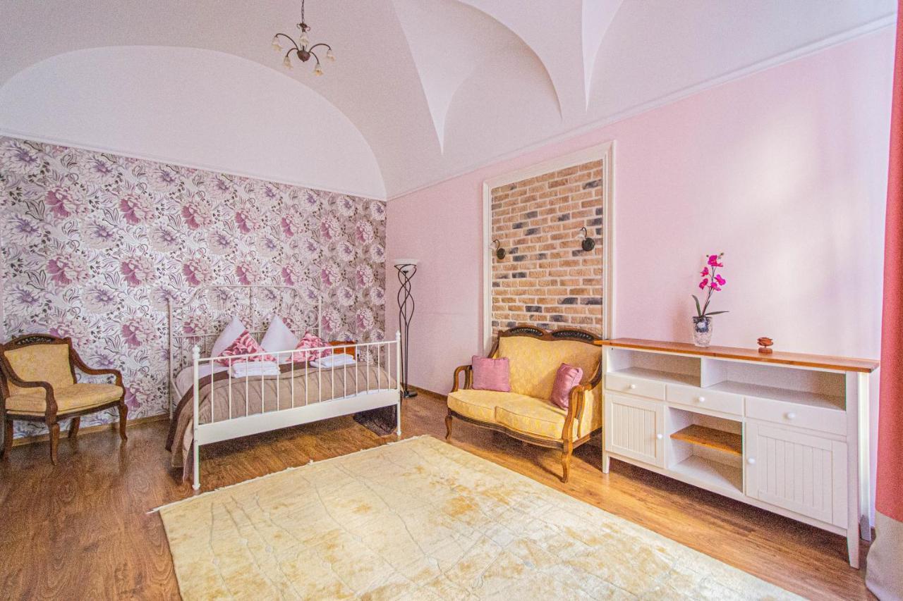 Astronomical Clock Suite By Ruterra براغ المظهر الخارجي الصورة